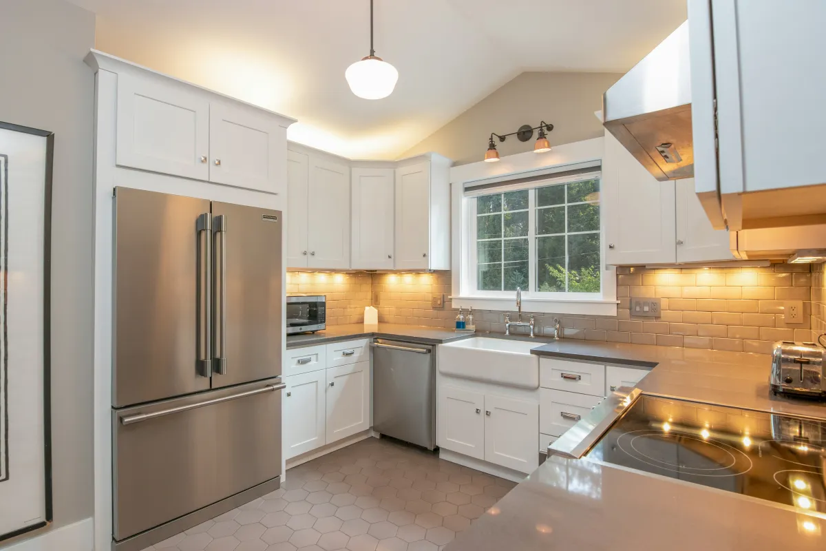 kitchen appliances connected to a step down transformer for Saudi Arabia